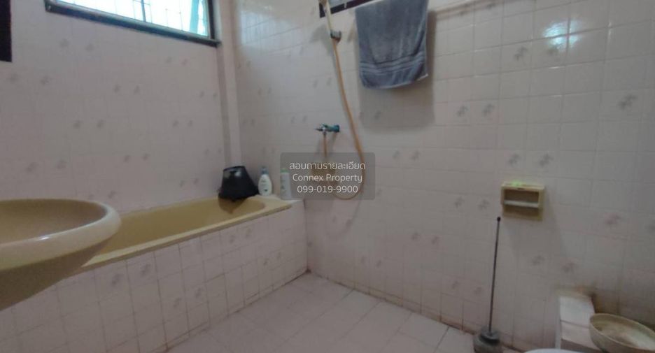 For sale 3 bedrooms house in Bang Khun Thian, Bangkok