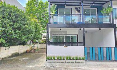 出售 3 卧室 联排别墅 在 Pak Kret, Nonthaburi