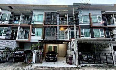 For sale 3 bedrooms townhouse in Mueang Nonthaburi, Nonthaburi