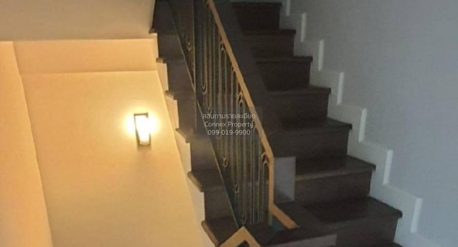 For sale 3 bedrooms townhouse in Samphanthawong, Bangkok
