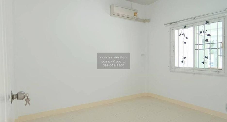 For sale 2 bedrooms townhouse in Sai Noi, Nonthaburi