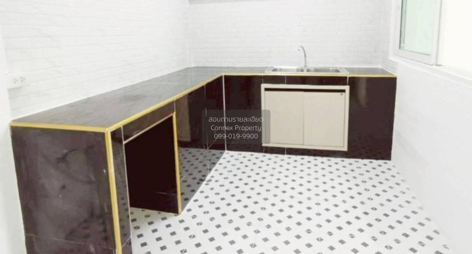 Продажа 3 спальни таунхаус в Sai Noi, Нонтабури