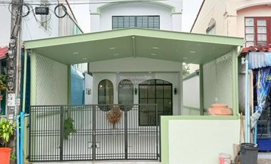 For sale 3 bedrooms townhouse in Nong Chok, Bangkok