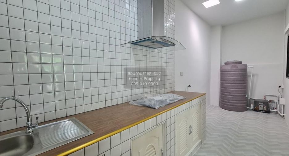 For sale 3 bedrooms townhouse in Khlong Sam Wa, Bangkok