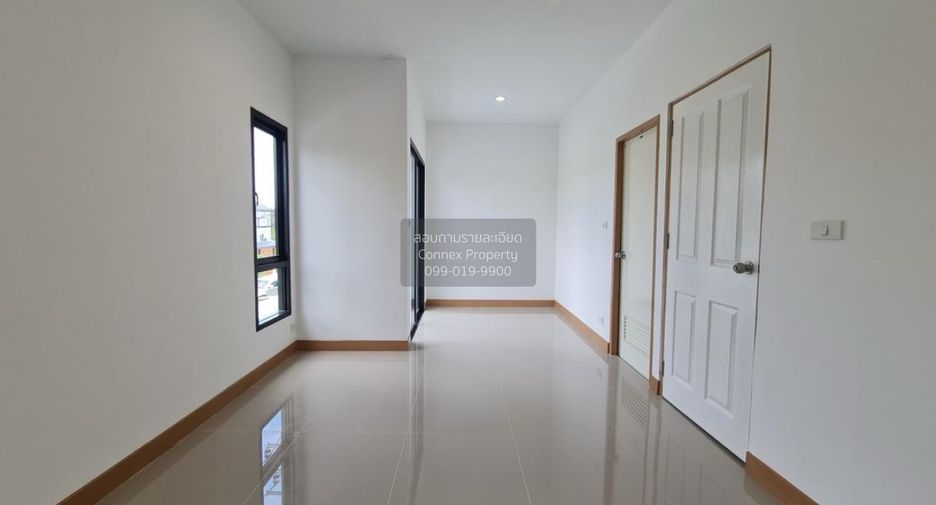 For sale 3 bedrooms townhouse in Khlong Sam Wa, Bangkok