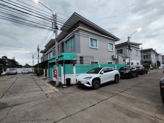 出售 3 卧室 联排别墅 在 Bang Bua Thong, Nonthaburi