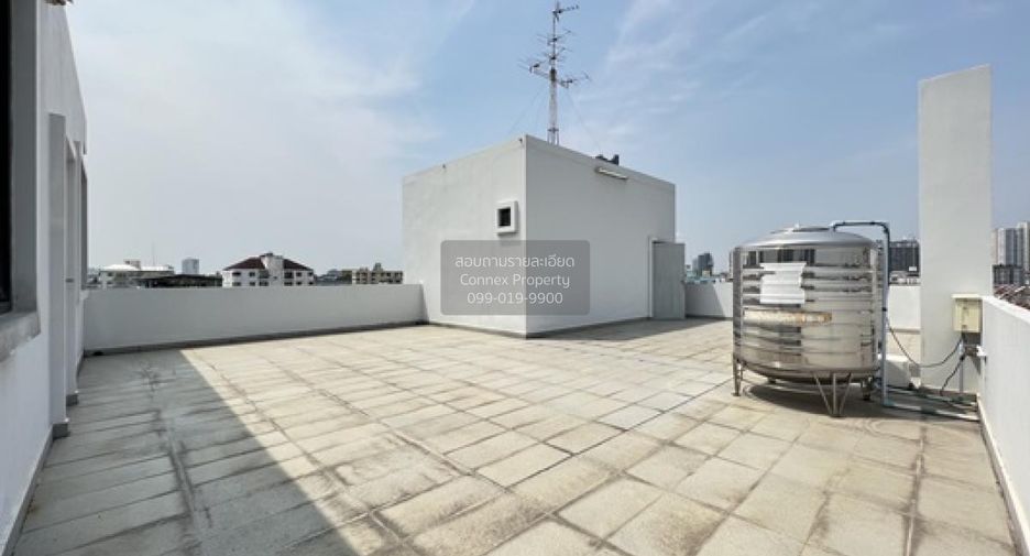 For sale 15 bedrooms office in Bang Na, Bangkok