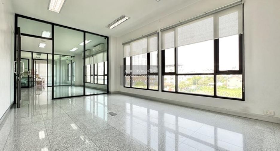For sale 15 bedrooms office in Bang Na, Bangkok