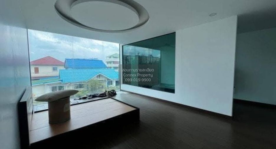 For sale 4 bedrooms house in Chatuchak, Bangkok