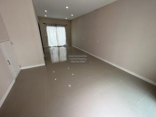 For sale 3 bedrooms townhouse in Don Mueang, Bangkok