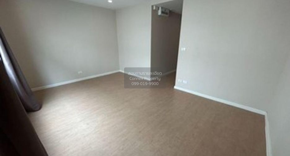 Casa adosada en venta de 3 habitaciones en Don Mueang, Bangkok