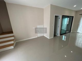 For sale 3 bedrooms townhouse in Don Mueang, Bangkok