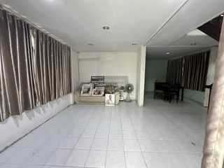Продажа 3 спальни дом в Пхаси Чароен, Бангкок