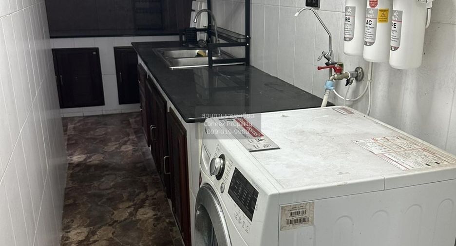 For sale 3 bedrooms house in Phasi Charoen, Bangkok