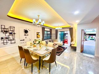 出售 3 卧室 联排别墅 在 Khlong Luang, Pathum Thani