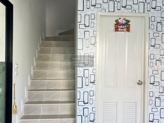 Reihenhaus zum Kauf mit 3 Zimmer in Sam Phran, Nakhon Pathom