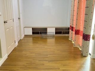 Reihenhaus zum Kauf mit 3 Zimmer in Sam Phran, Nakhon Pathom