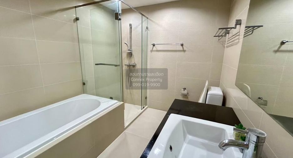 Wohnung zur Miete mit 3 Zimmer in Huai Khwang, Bangkok
