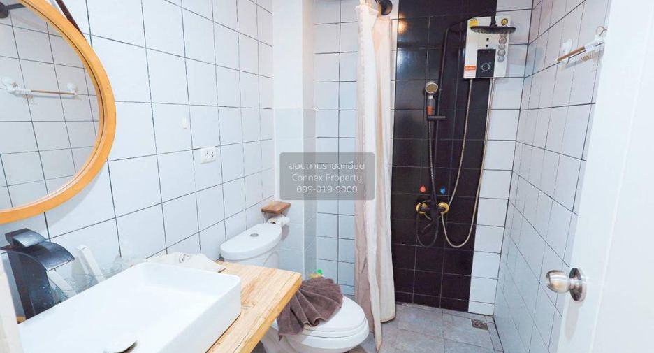 For rent 4 bedrooms townhouse in Din Daeng, Bangkok