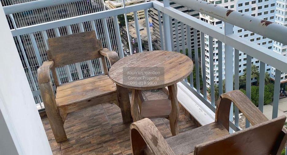 For rent 2 bedrooms condo in Watthana, Bangkok