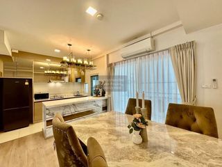 Casa adosada en alquiler de 3 habitaciones en Prawet, Bangkok