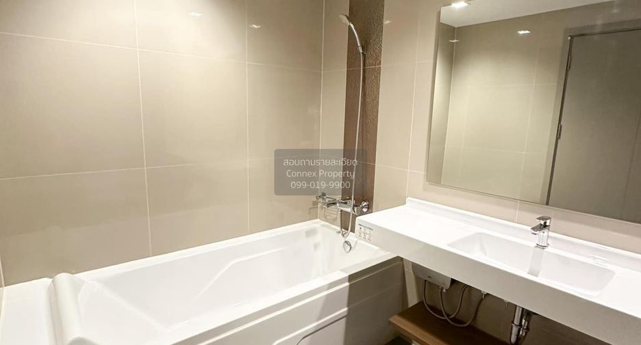 For rent 2 bedrooms condo in Phra Khanong, Bangkok