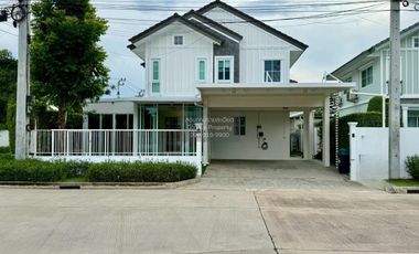 Casa en alquiler de 5 habitaciones en Bang Phli, Samut Prakan