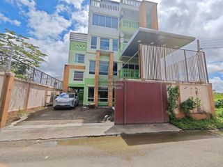 Reihenhaus zur Miete mit 4 Zimmer in Suan Luang, Bangkok
