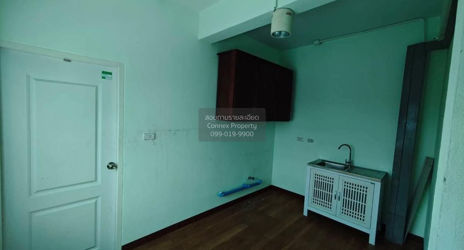 For rent 4 bedrooms townhouse in Suan Luang, Bangkok