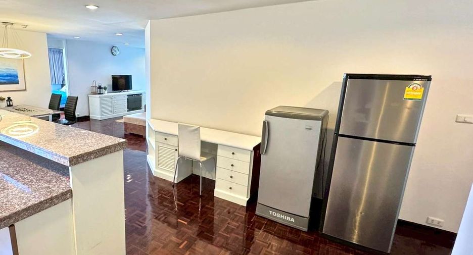 For rent and for sale 2 bedrooms condo in Watthana, Bangkok