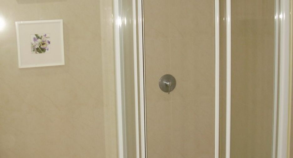 For rent 4 bedrooms condo in Watthana, Bangkok