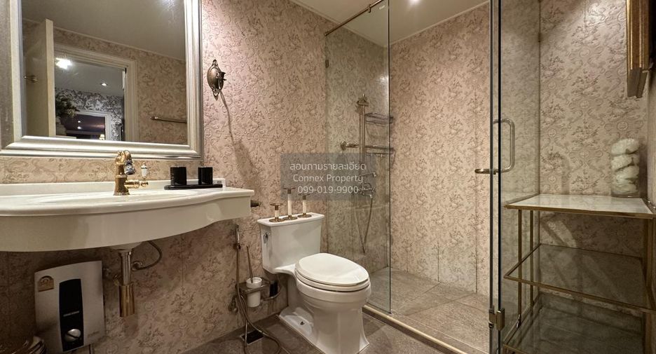 For rent 2 bedrooms condo in Khlong Toei, Bangkok