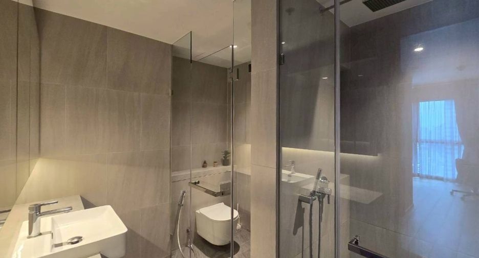 For rent 2 bedrooms condo in Sathon, Bangkok
