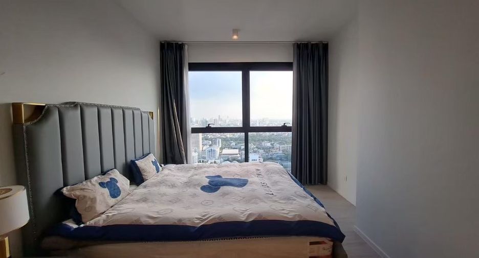 For rent 2 bedrooms condo in Sathon, Bangkok