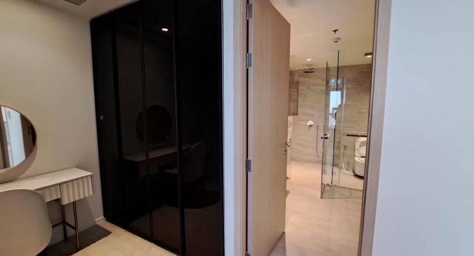 For rent 2 bedrooms condo in Sathon, Bangkok