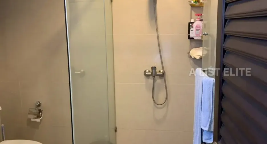 For sale 2 bedrooms condo in Khlong Toei, Bangkok