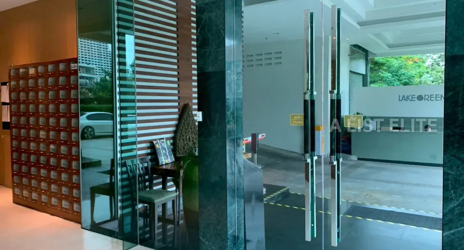 For sale 2 bedrooms condo in Khlong Toei, Bangkok