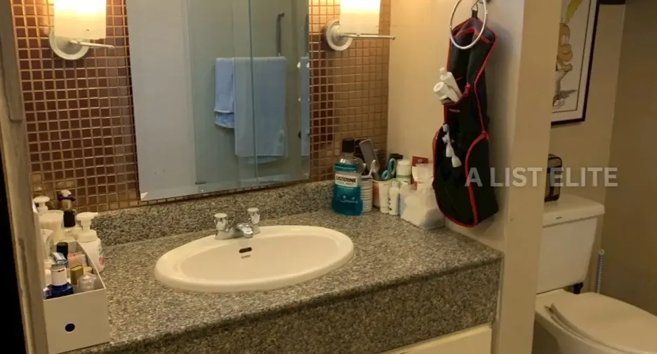 For sale 2 bedrooms condo in Khlong Toei, Bangkok