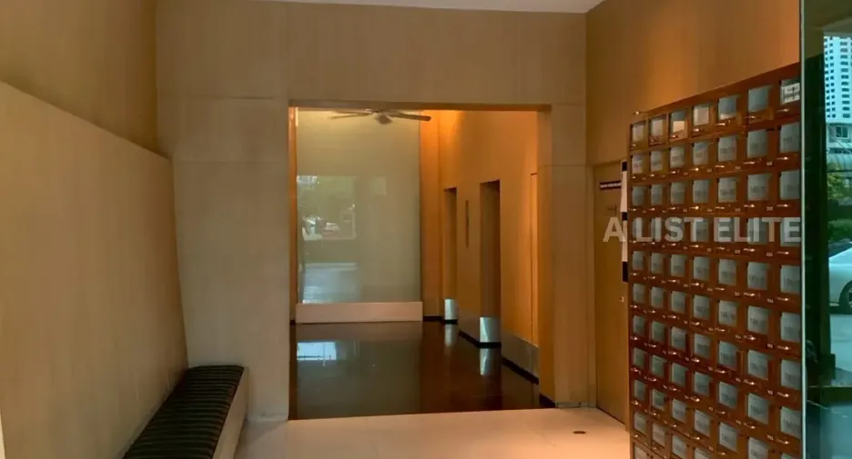 For sale 2 bedrooms condo in Khlong Toei, Bangkok