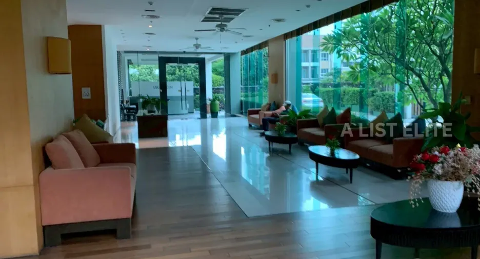 For sale 2 bedrooms condo in Khlong Toei, Bangkok