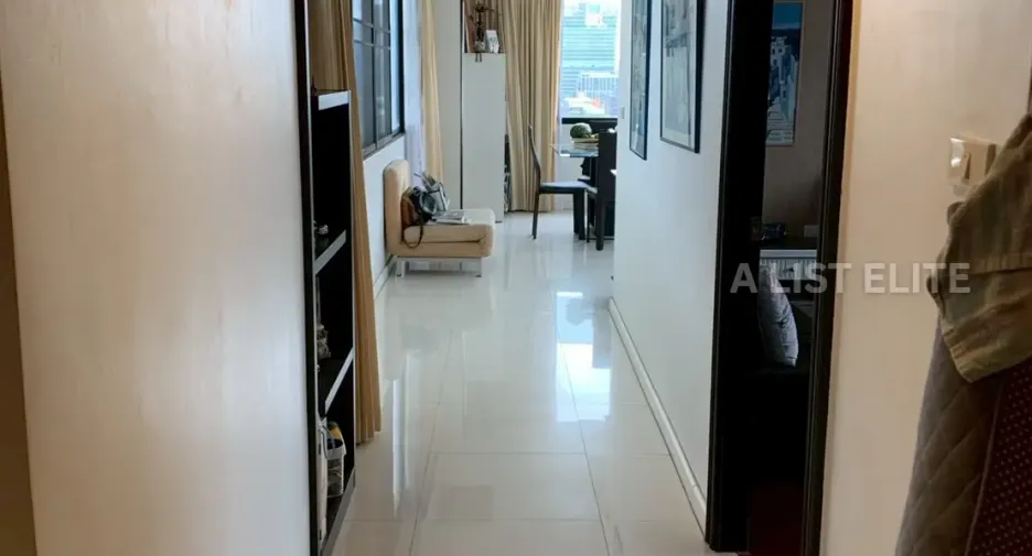 For sale 2 bedrooms condo in Khlong Toei, Bangkok
