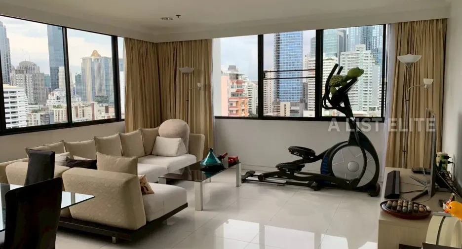 For sale 2 bedrooms condo in Khlong Toei, Bangkok