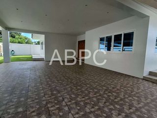 Villa en alquiler de 3 habitaciones en Bang Lamung, Chonburi