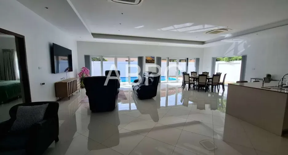 For rent 3 bedrooms house in East Pattaya, Pattaya