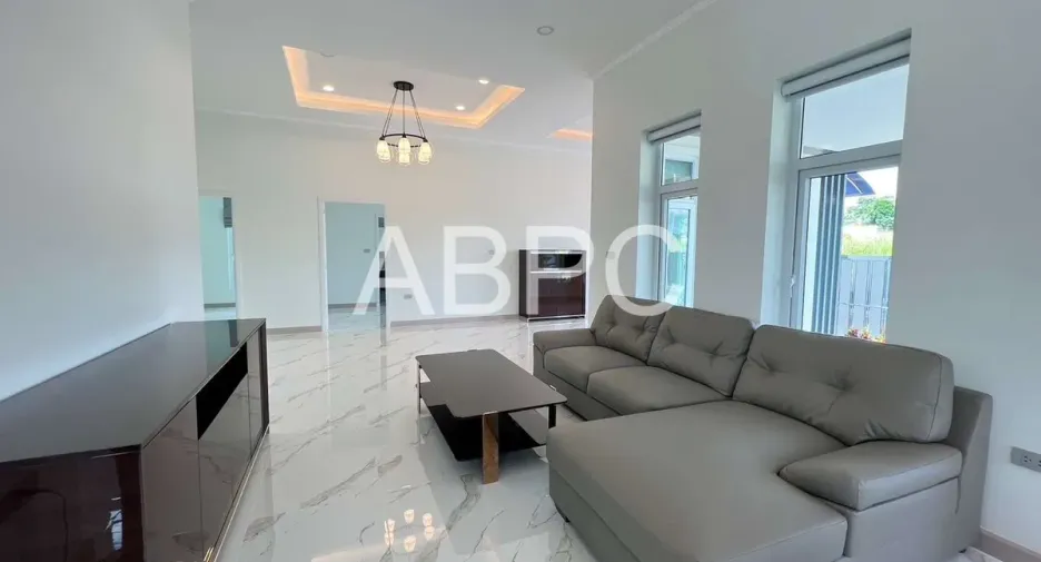 For rent and for sale 3 bedrooms house in Bang Lamung, Chonburi