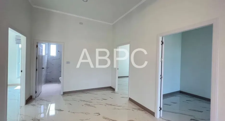 For rent and for sale 3 bedrooms house in Bang Lamung, Chonburi