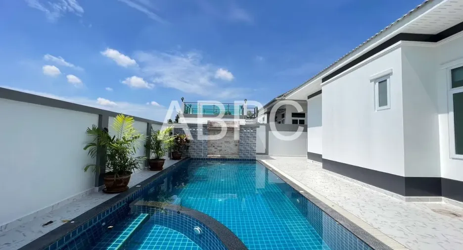 For rent and for sale 3 bedrooms house in Bang Lamung, Chonburi