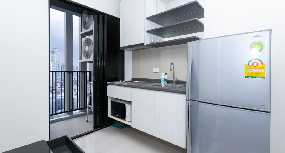 For sale 1 bed condo in Watthana, Bangkok