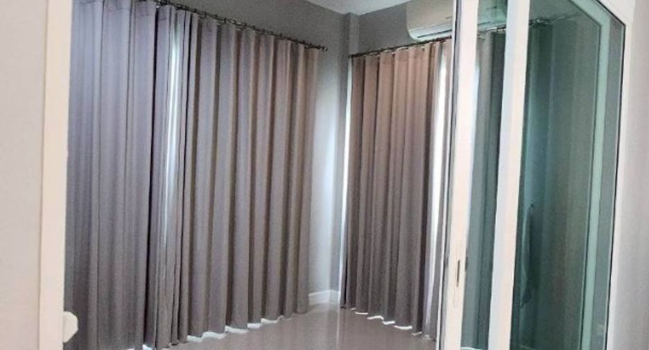 Casa en alquiler de 3 habitaciones en Don Mueang, Bangkok