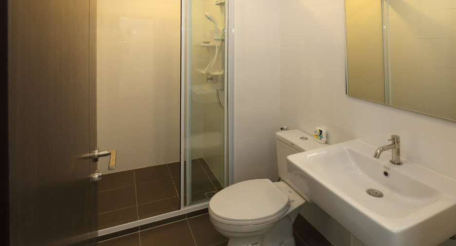 For sale 2 bedrooms condo in Watthana, Bangkok